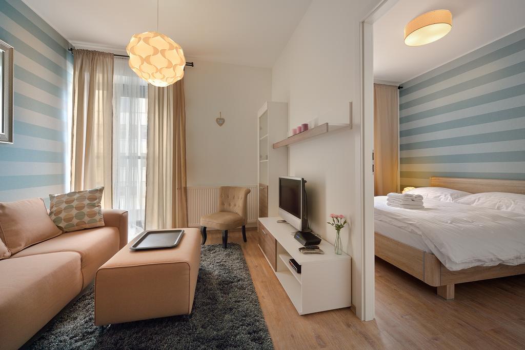 ברטיסלאבה Charming & Cozy Ambiente Apartments מראה חיצוני תמונה