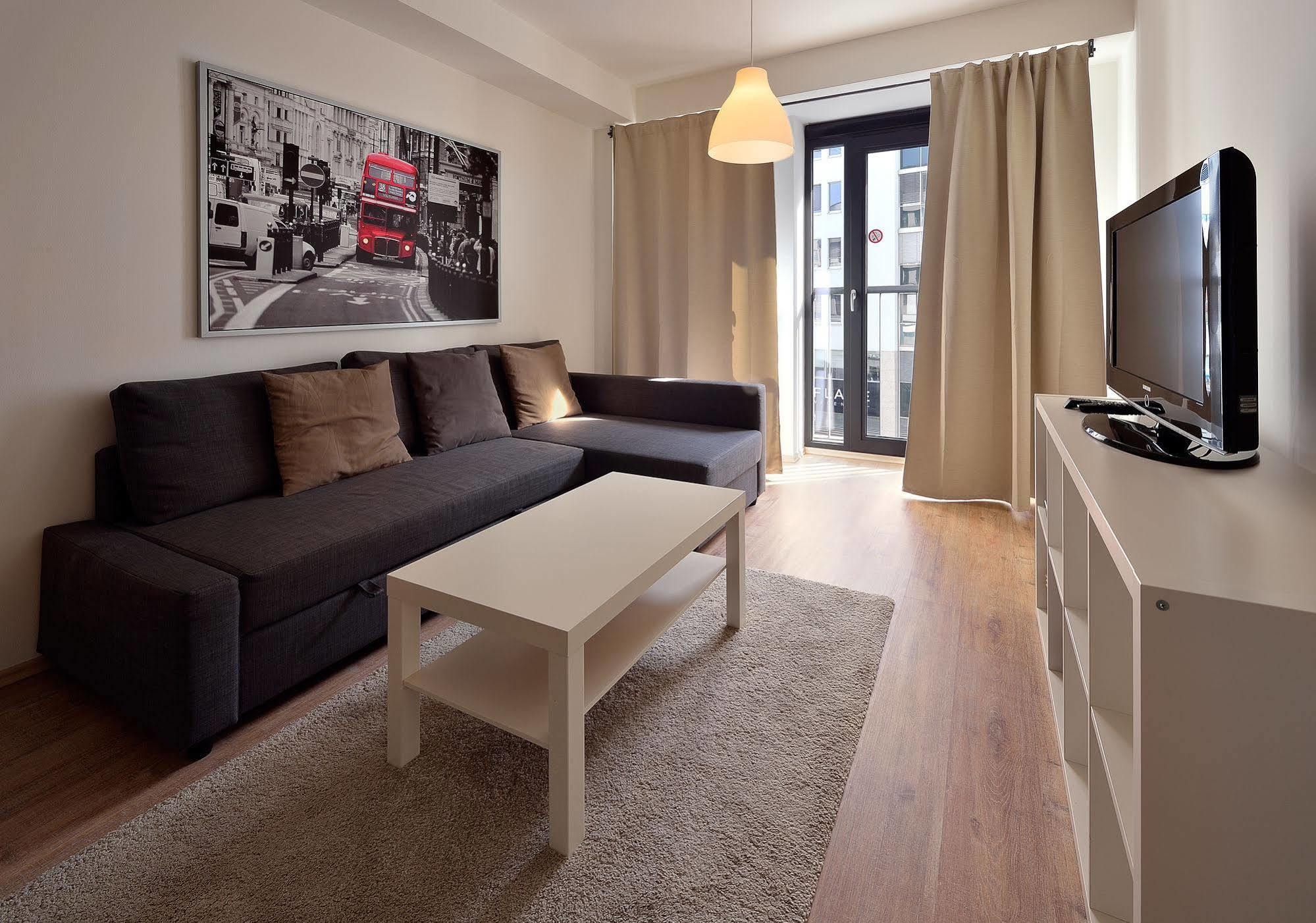 ברטיסלאבה Charming & Cozy Ambiente Apartments מראה חיצוני תמונה