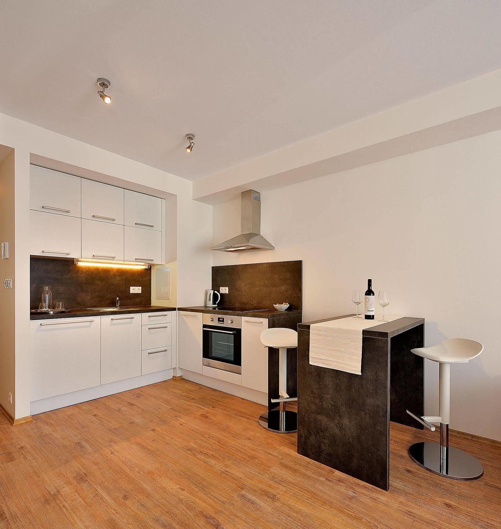 ברטיסלאבה Charming & Cozy Ambiente Apartments מראה חיצוני תמונה