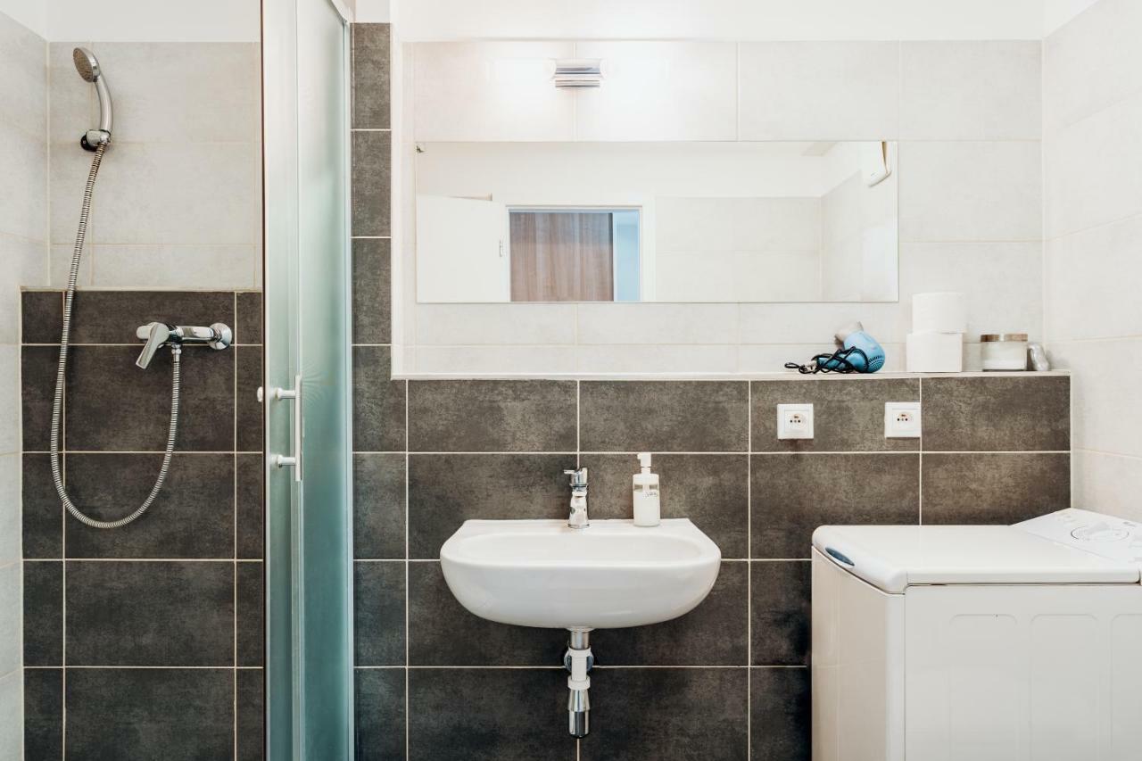 ברטיסלאבה Charming & Cozy Ambiente Apartments מראה חיצוני תמונה